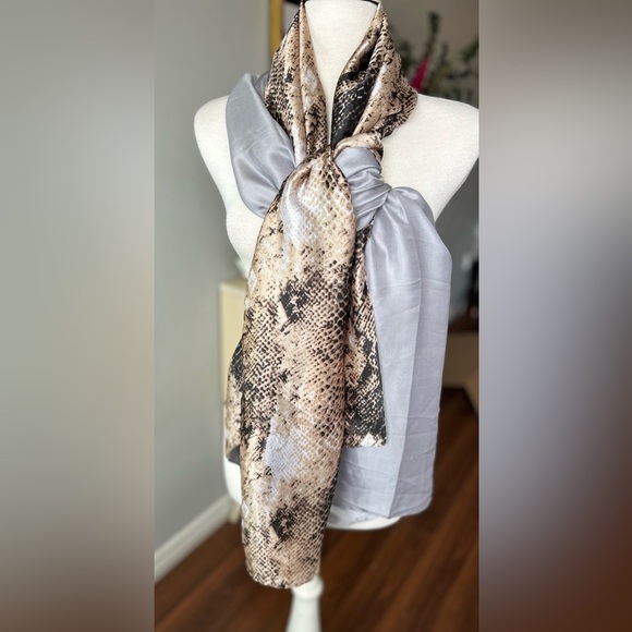 Accessories - NWT Two-Tone Silk Scarf - Neutral Snake Print & Silver Grey - 68” x 33”
